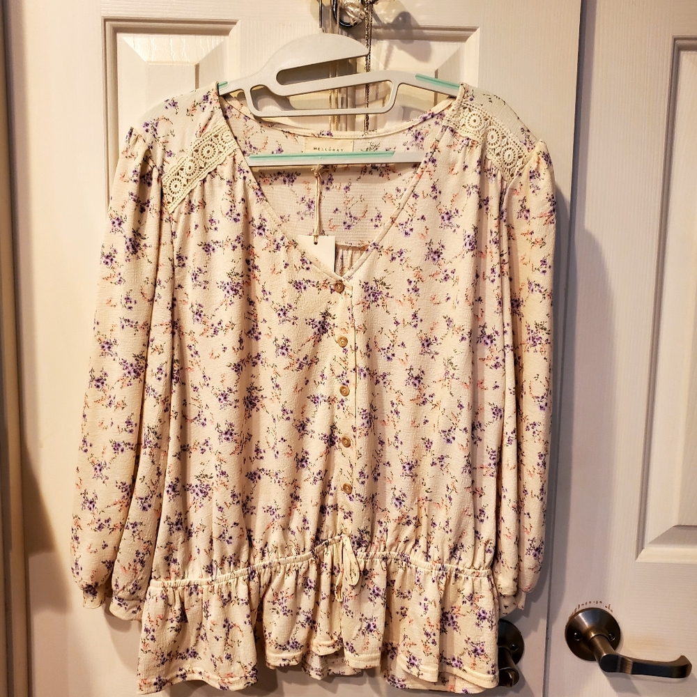 Melloday peplum button up blouse with pretty purple flowers. X-large.